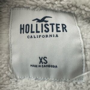 Supper fuzzy and comfortable